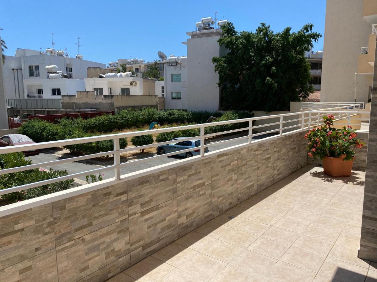 Ferienwohnung Holiday City Center Larnaka Exterior foto