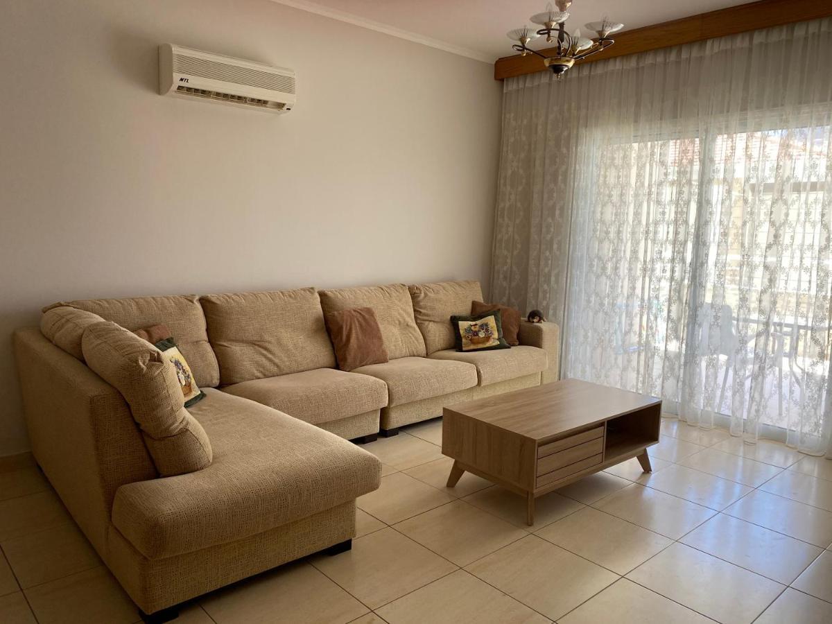 Ferienwohnung Holiday City Center Larnaka Exterior foto