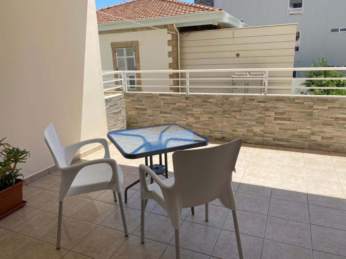 Ferienwohnung Holiday City Center Larnaka Exterior foto