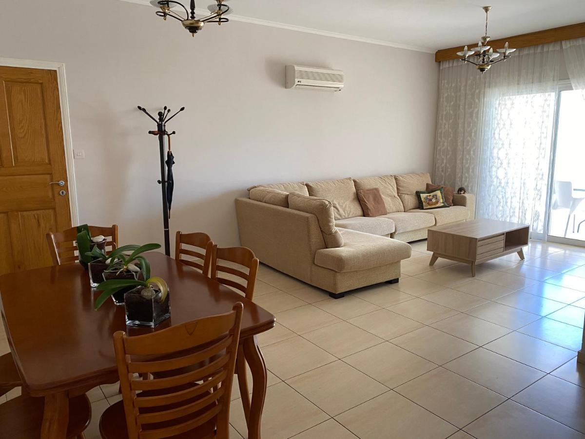 Ferienwohnung Holiday City Center Larnaka Exterior foto