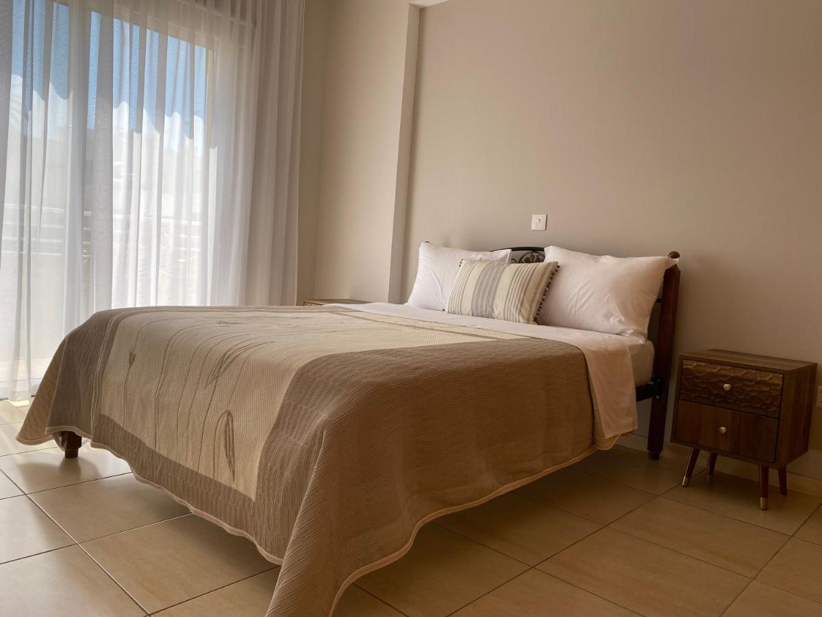 Ferienwohnung Holiday City Center Larnaka Exterior foto